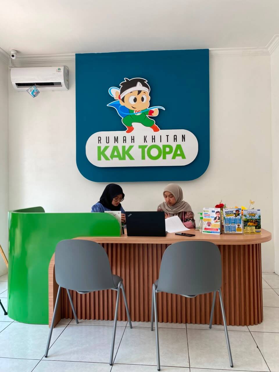 Tentang Rumah Khitan Kak Topa